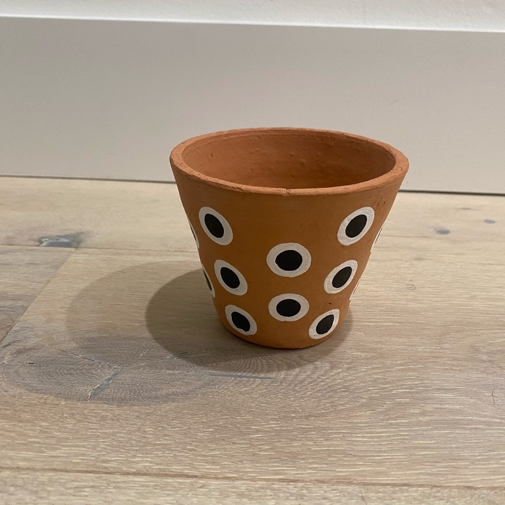 Small Polka-dotted terracotta pot